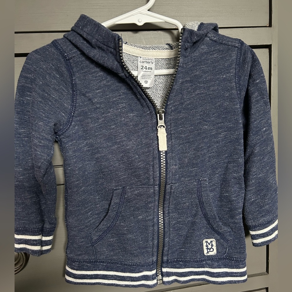 Carter’s hoodie sz 24mos